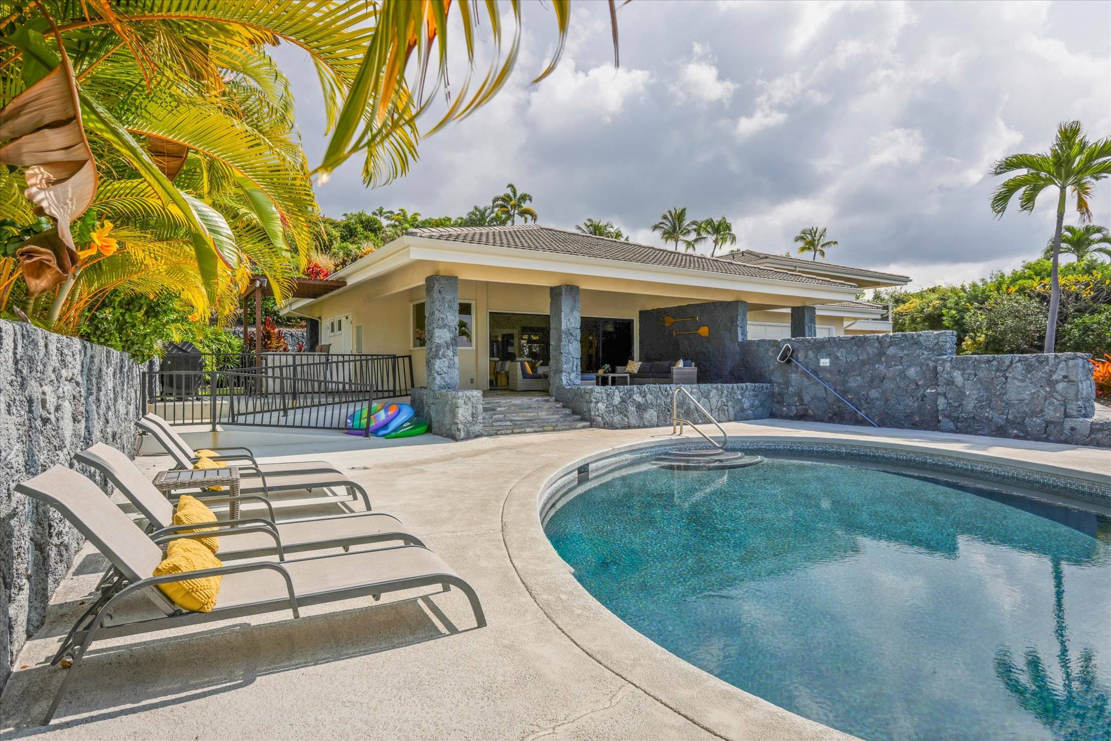 78-6955 KIAAINA ST, Kailua-kona, HI 96740