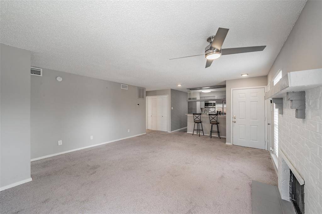 941 Turtle Cove #129, Irving, TX 75060
