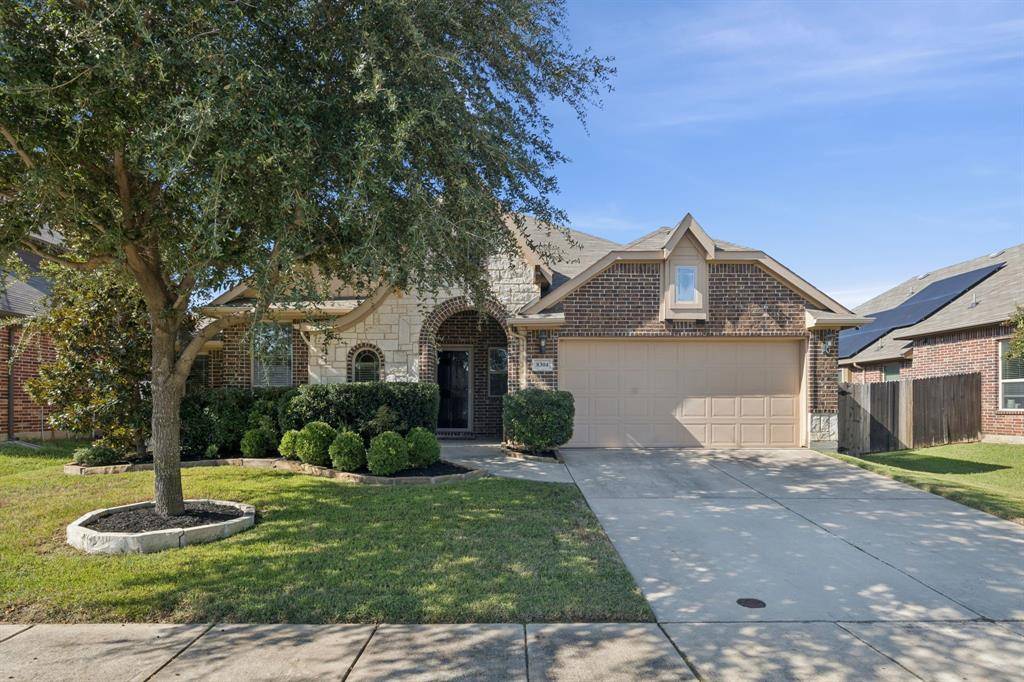 8304 Spitfire Trail, Aubrey, TX 76227