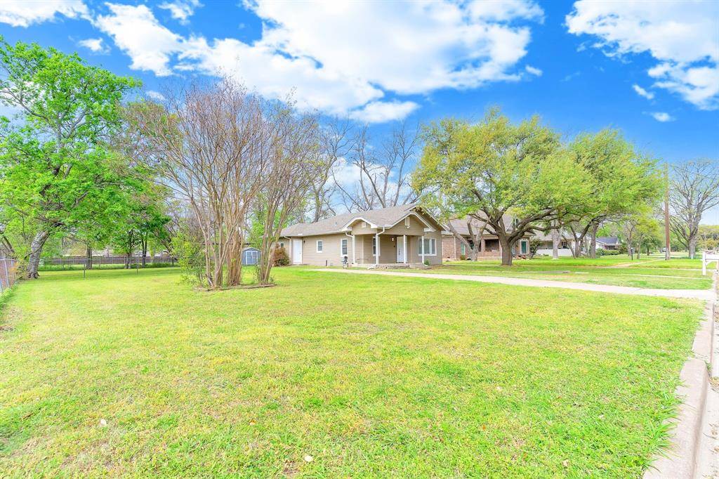 914 Prairie Avenue, Cleburne, TX 76033
