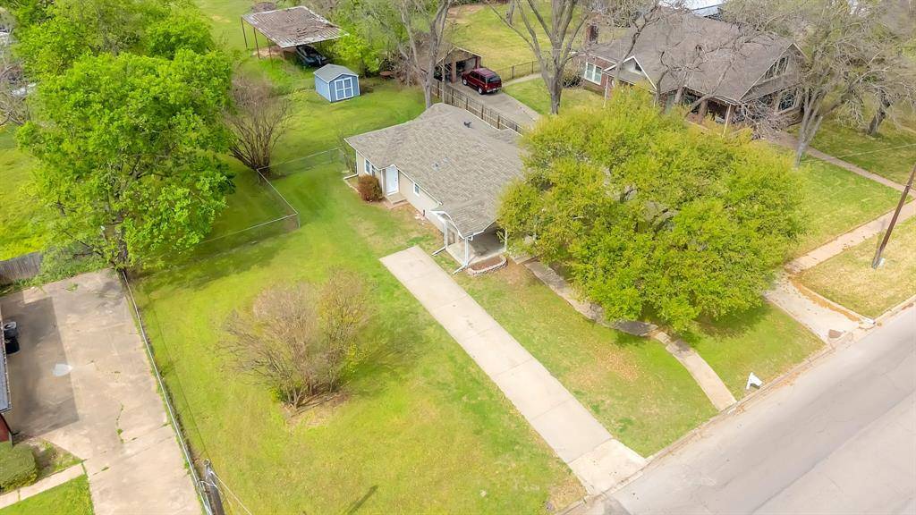 914 Prairie Avenue, Cleburne, TX 76033