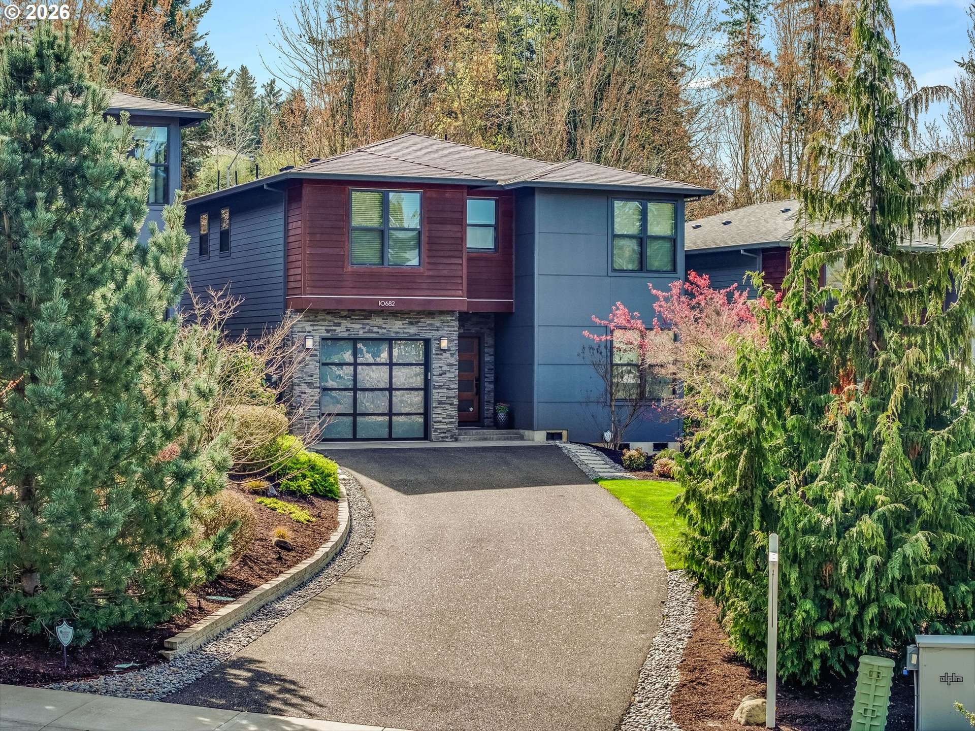 10682 SW BERKSHIRE ST, Portland, OR 97225