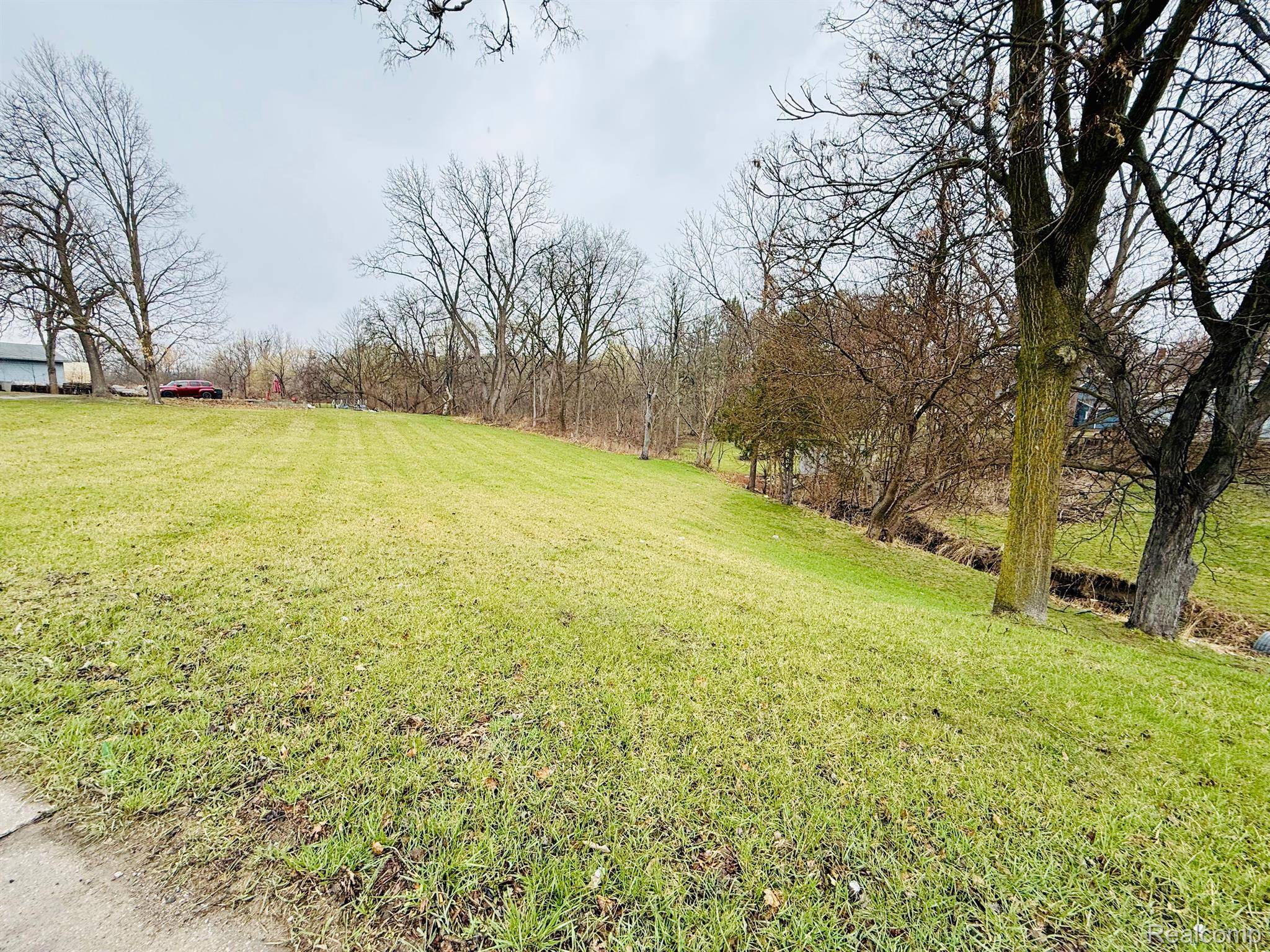 572 W VIENNA ST, Clio, MI 48420