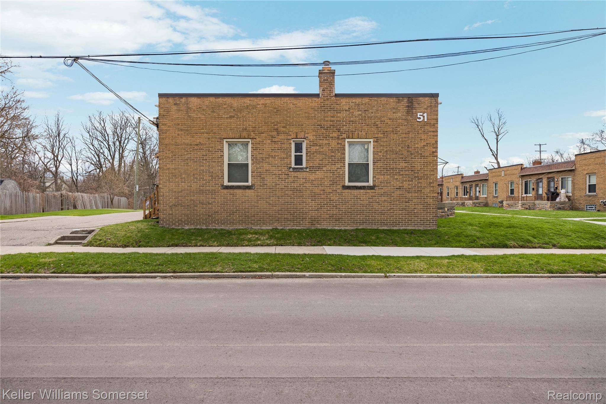 51 SPOKANE DR, Pontiac, MI 48341