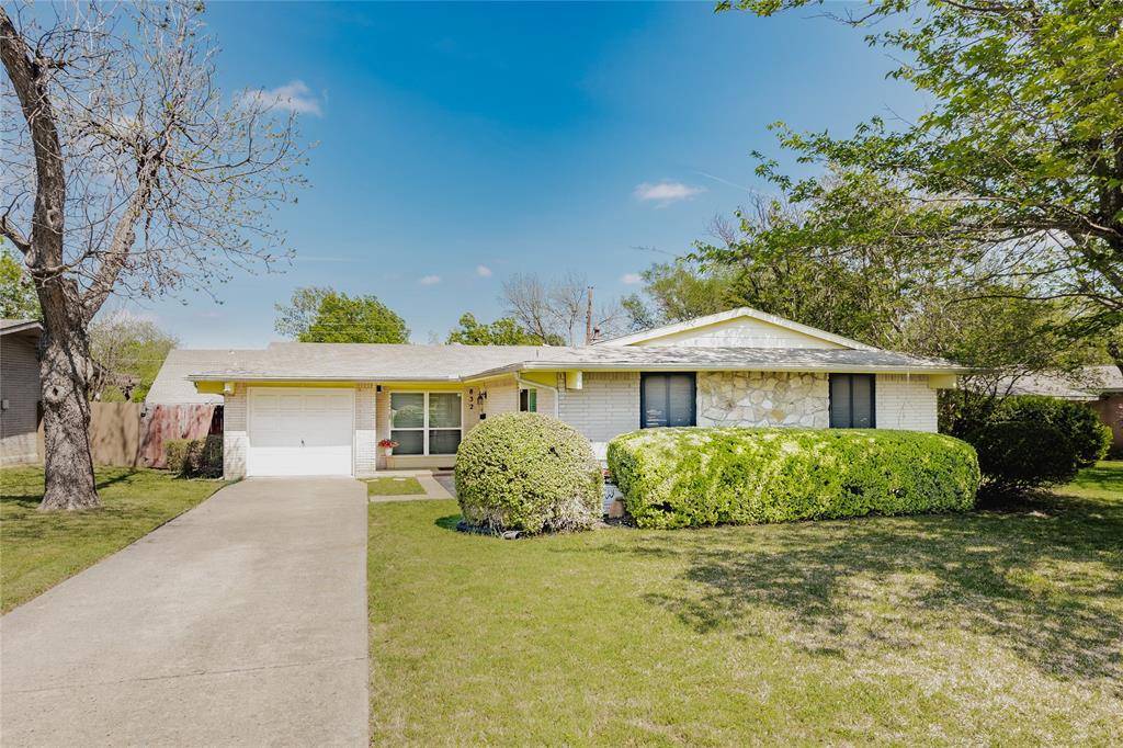832 Greenhaven Drive, Richardson, TX 75080