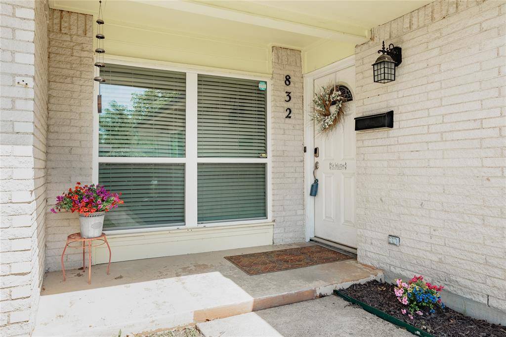 832 Greenhaven Drive, Richardson, TX 75080