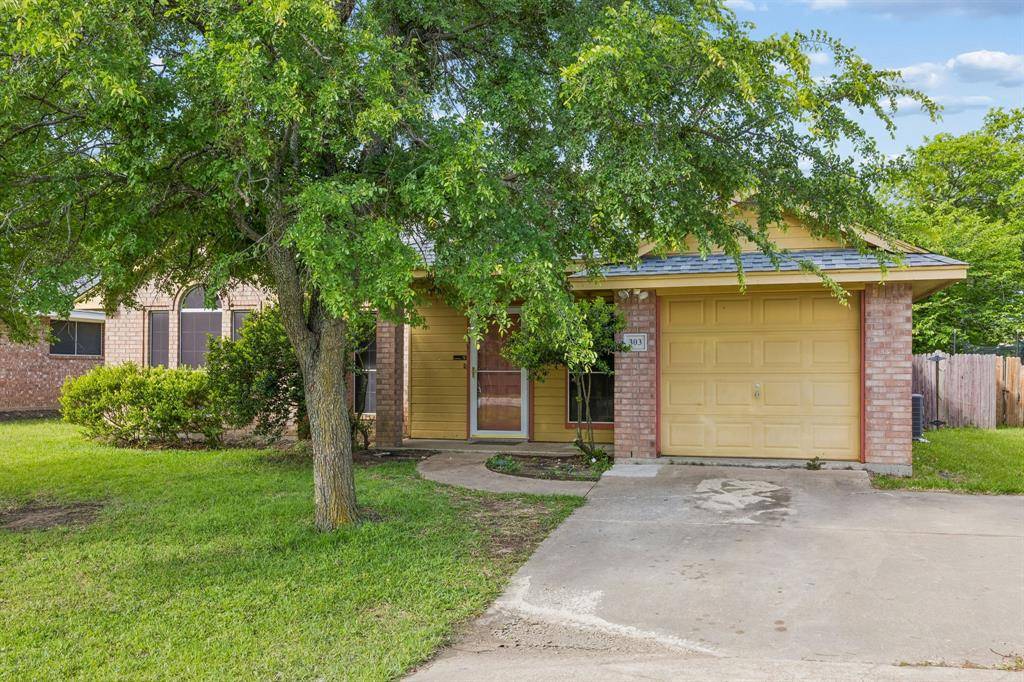 303 Vista Ridge Drive, Venus, TX 76084