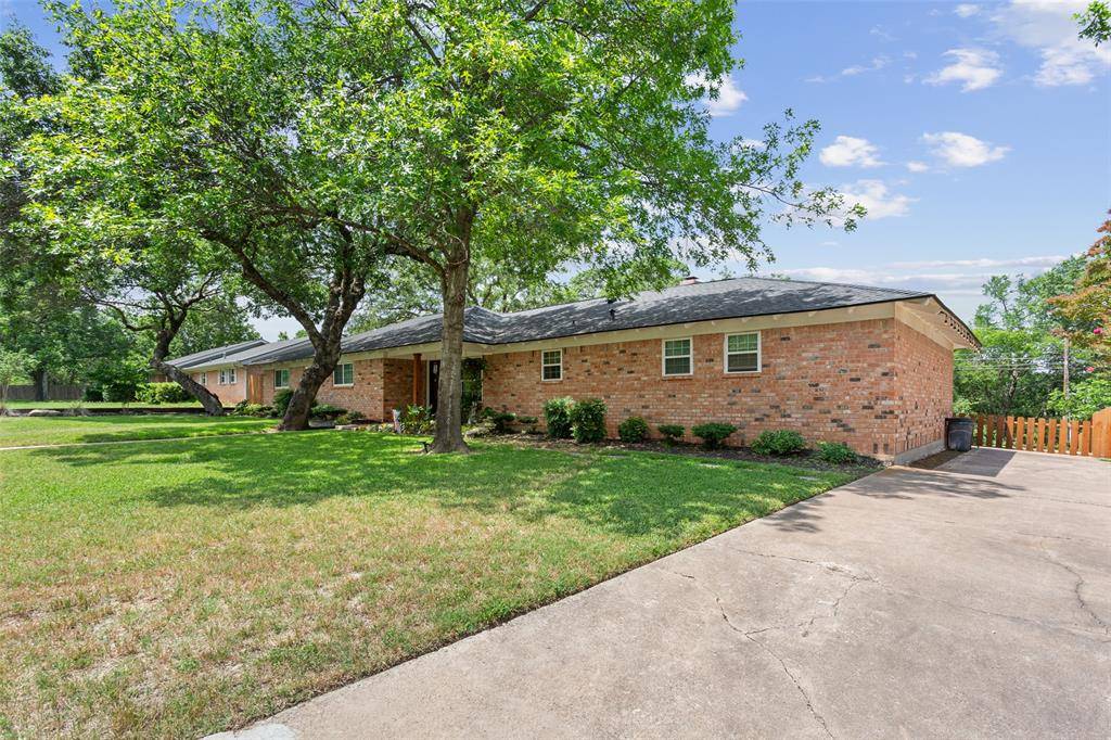 7844 Fairway Road, Woodway, TX 76712