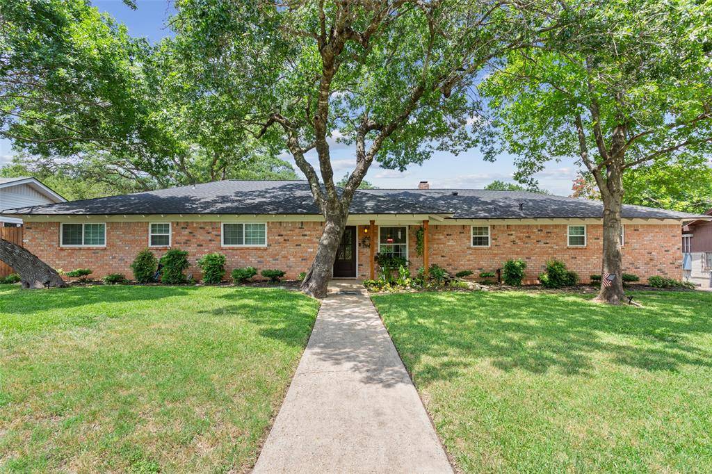 7844 Fairway Road, Woodway, TX 76712
