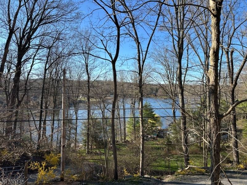 43 Hemlock Ave, Andover Twp., NJ 07860