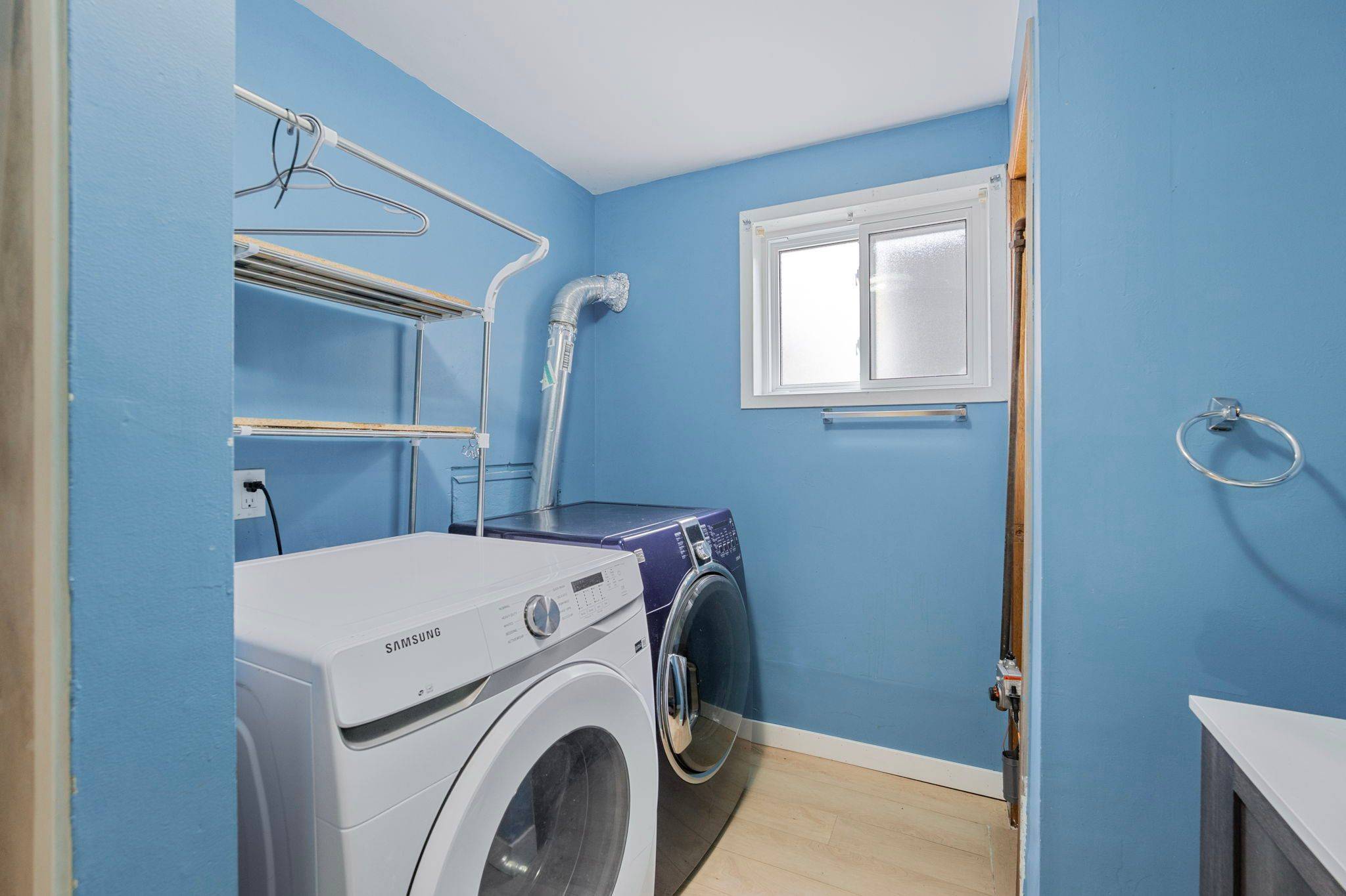 66 Vents Beach RD #Lower, Tay, ON L0K 2A0