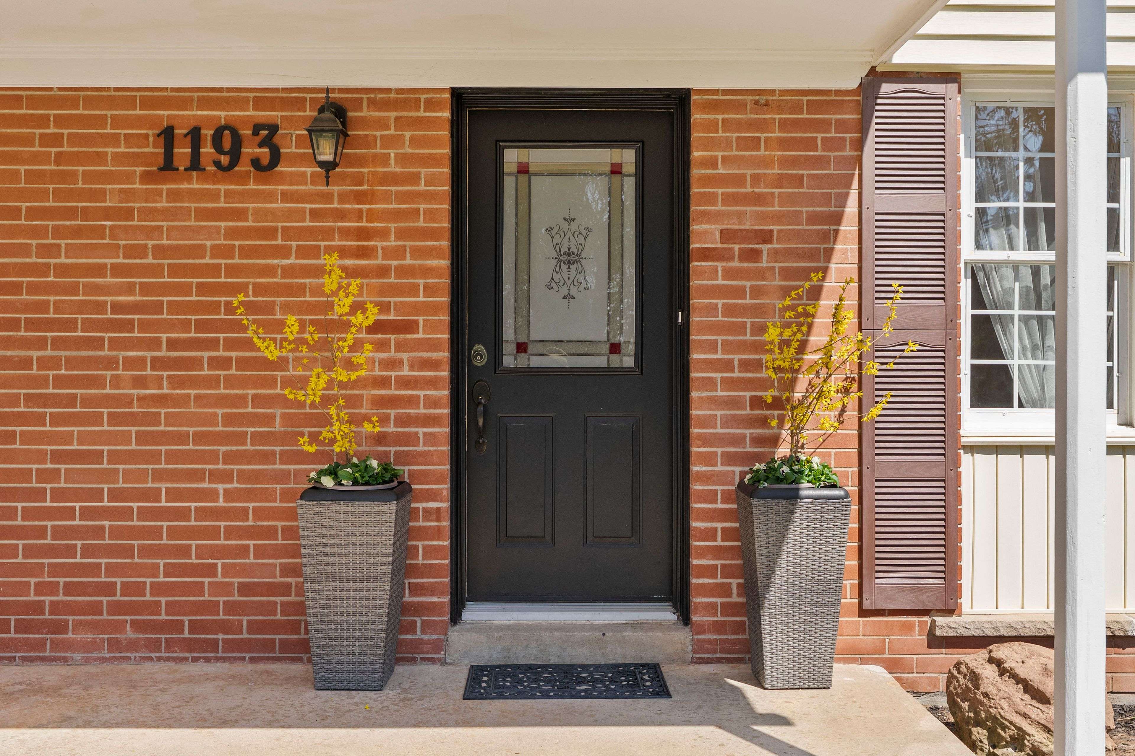 1193 Sixth Line, Oakville, ON L6H 1W8