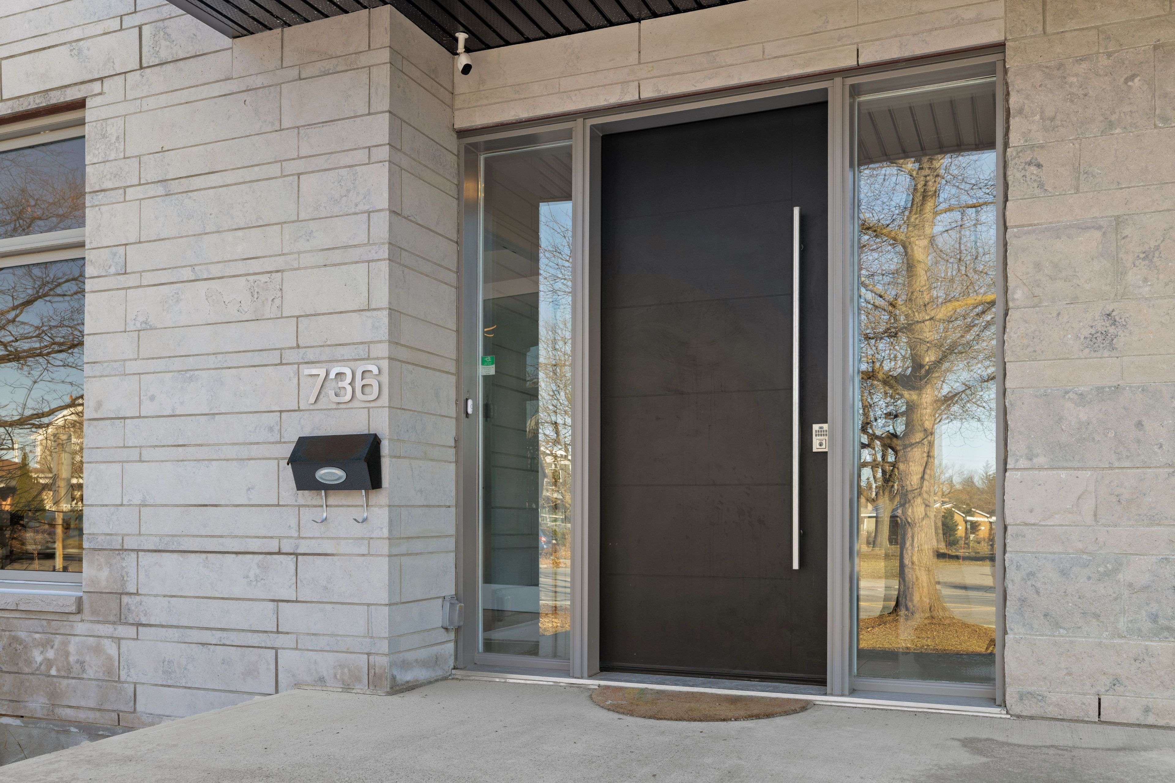 736 Sherbourne RD, Carlingwood - Westboro And Area, ON K2A 3H5