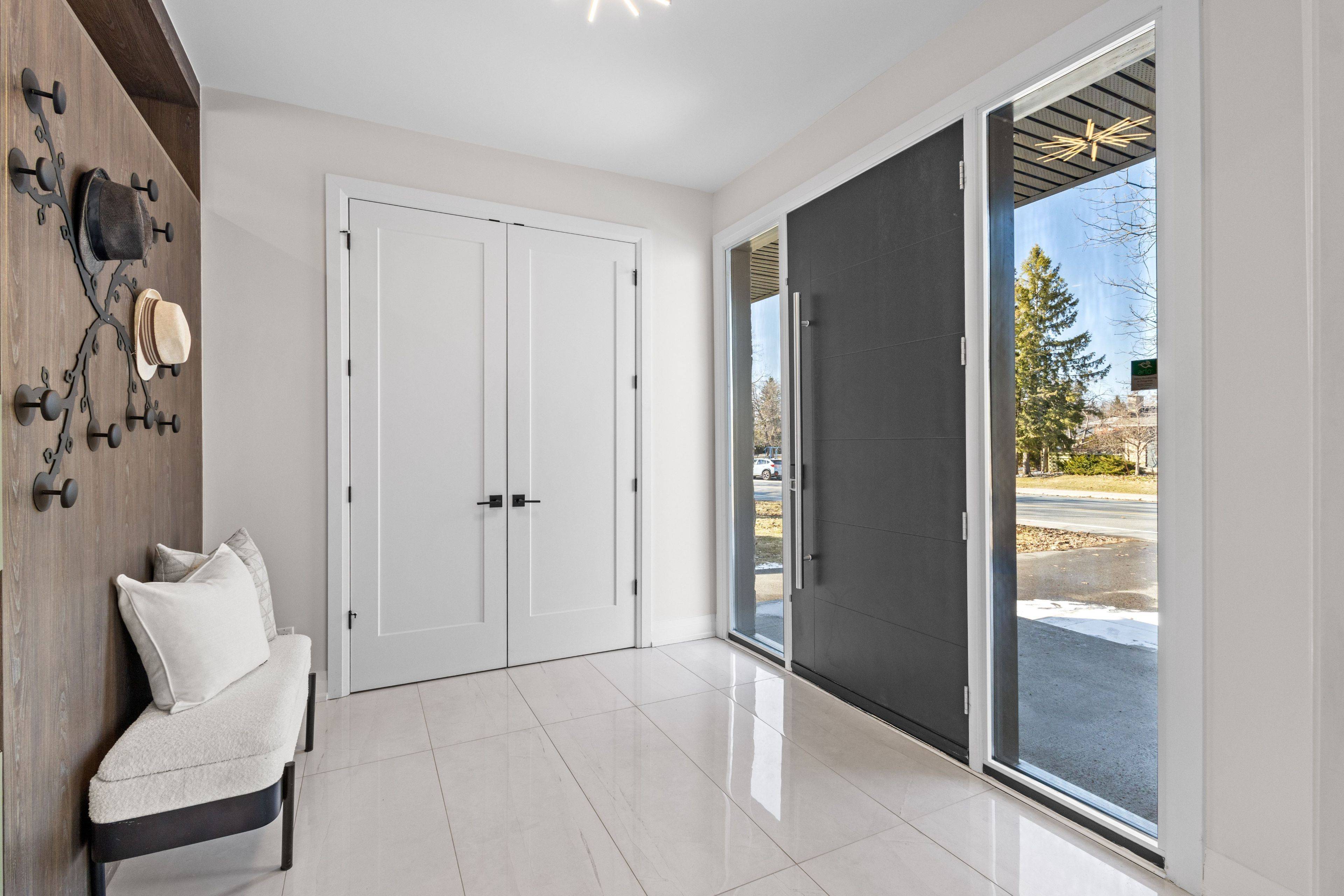 736 Sherbourne RD, Carlingwood - Westboro And Area, ON K2A 3H5