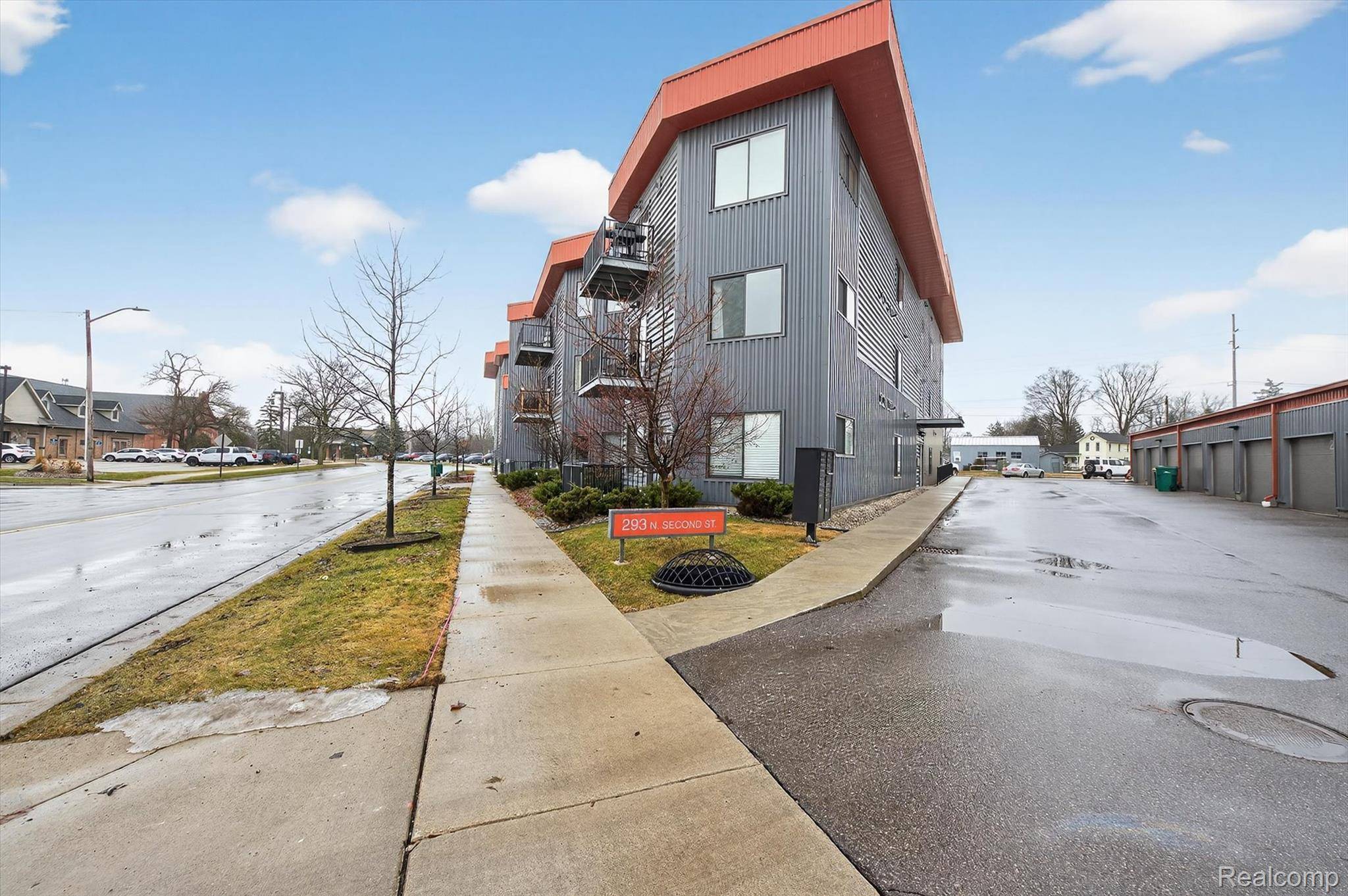 293 N 2nd ST, Brighton, MI 48116