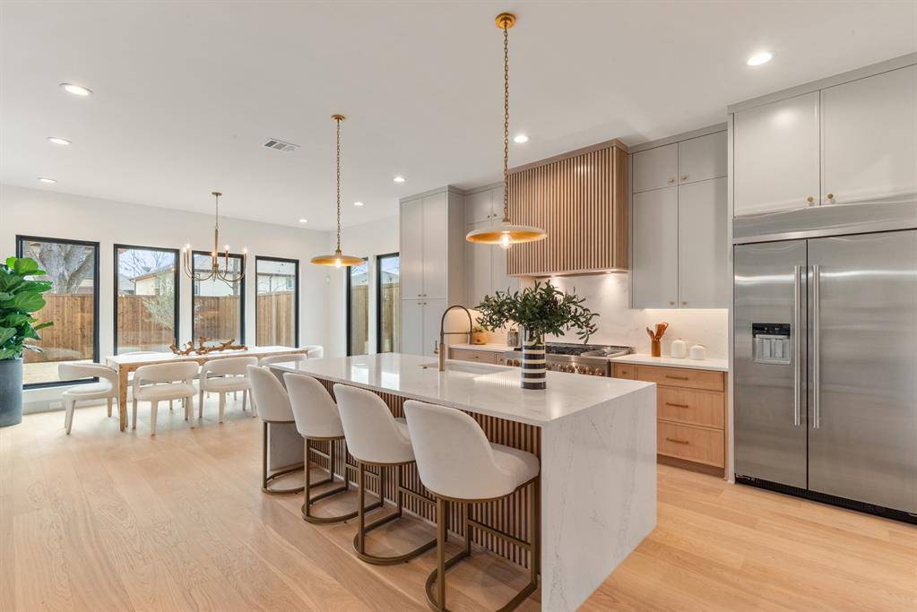 1810 Corona Street, Dallas, TX 75214