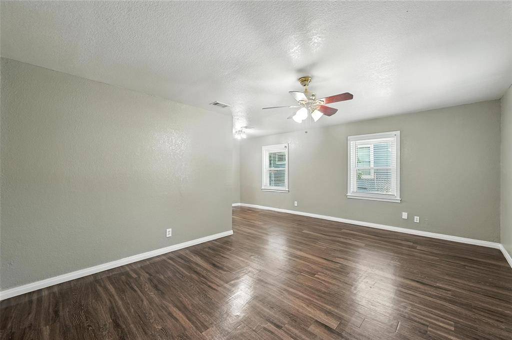 3465 Kellogg Avenue, Dallas, TX 75216