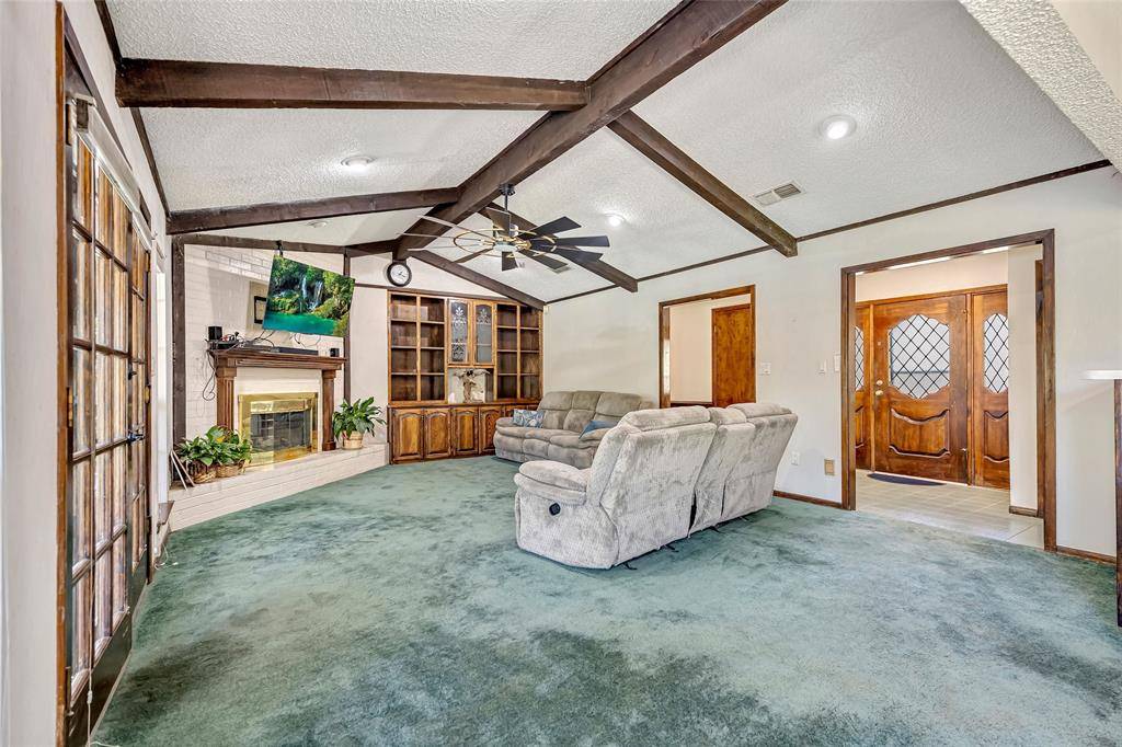 2015 Edgewood Drive, Bridgeport, TX 76426