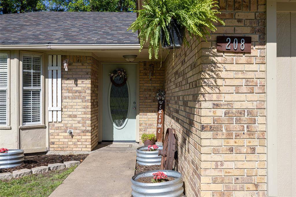 208 Rolling Hills Lane, Farmersville, TX 75442
