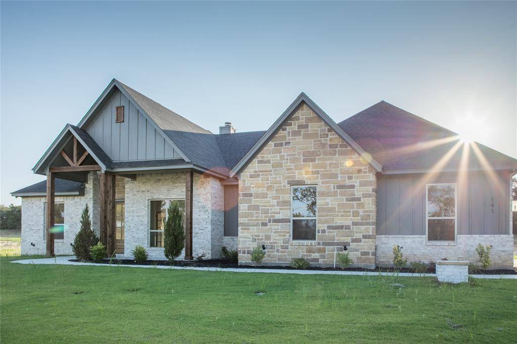 141 Prairie Winds Drive, Poolville, TX 76487