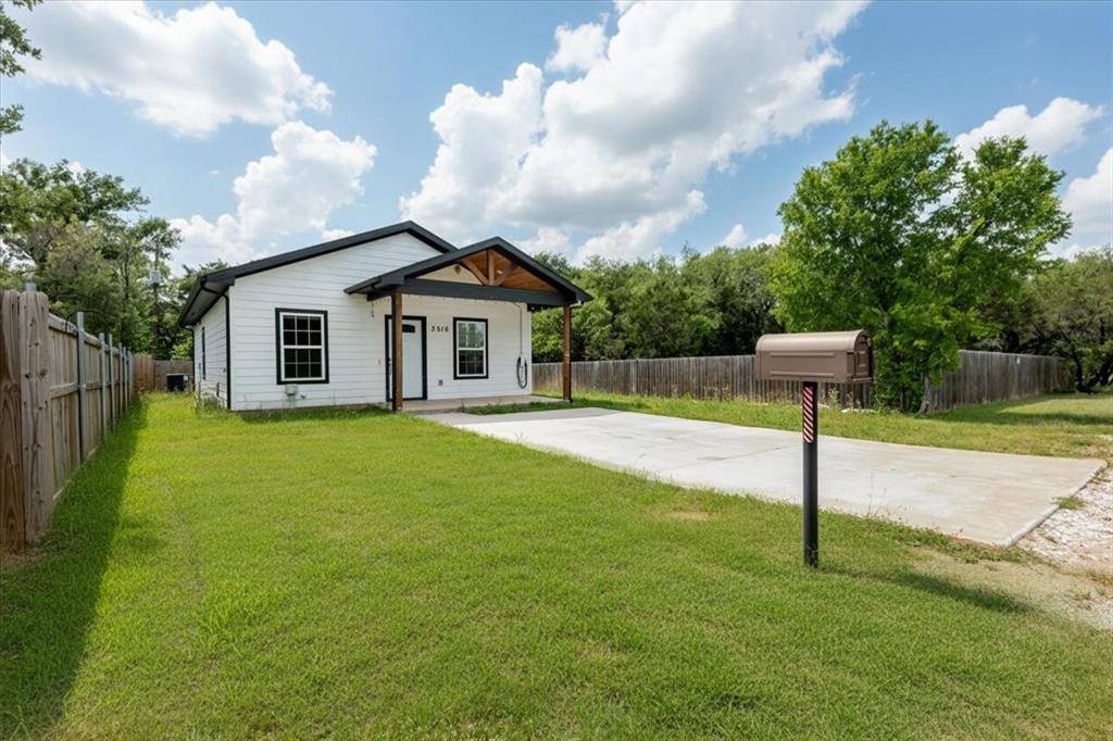 3516 Tomahawk Drive, Granbury, TX 76048