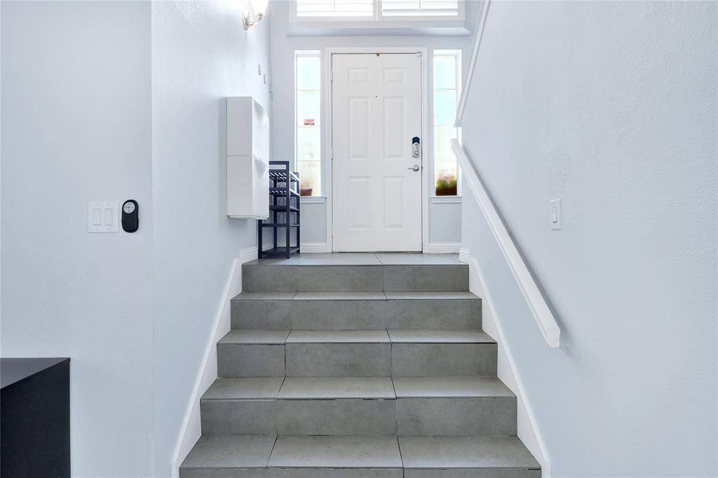 7544 Arbor Hill Drive, Fort Worth, TX 76120