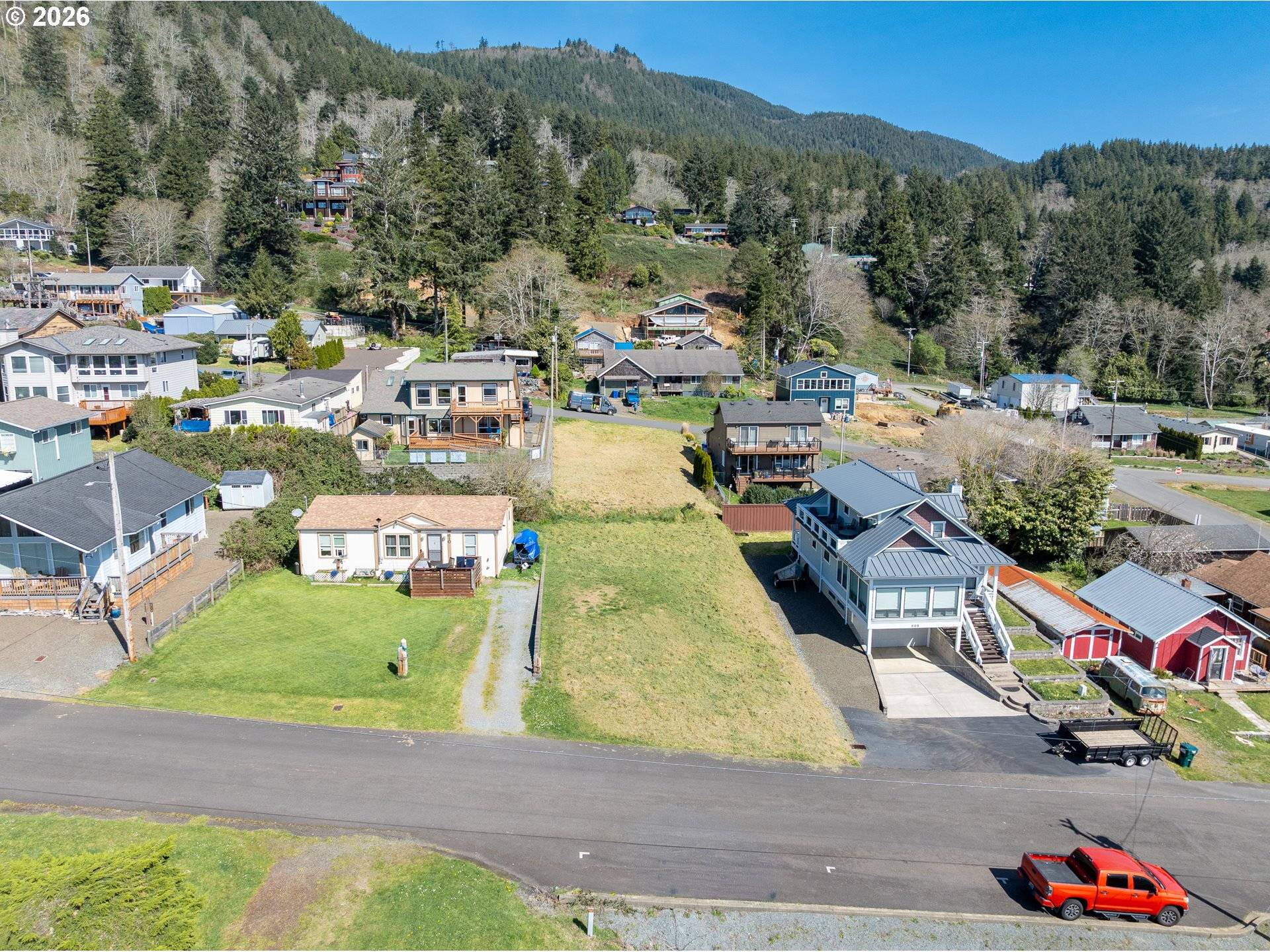 607 Driftwood AVE, Garibaldi, OR 97118