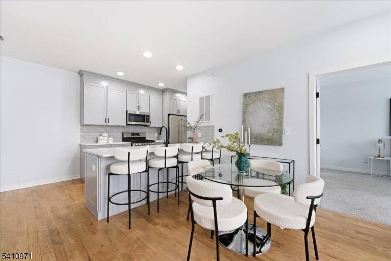 660 Bloomfield Ave #402, Bloomfield Twp., NJ 07003