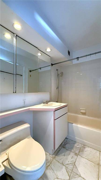 376 Broadway #22B, New York, NY 10013