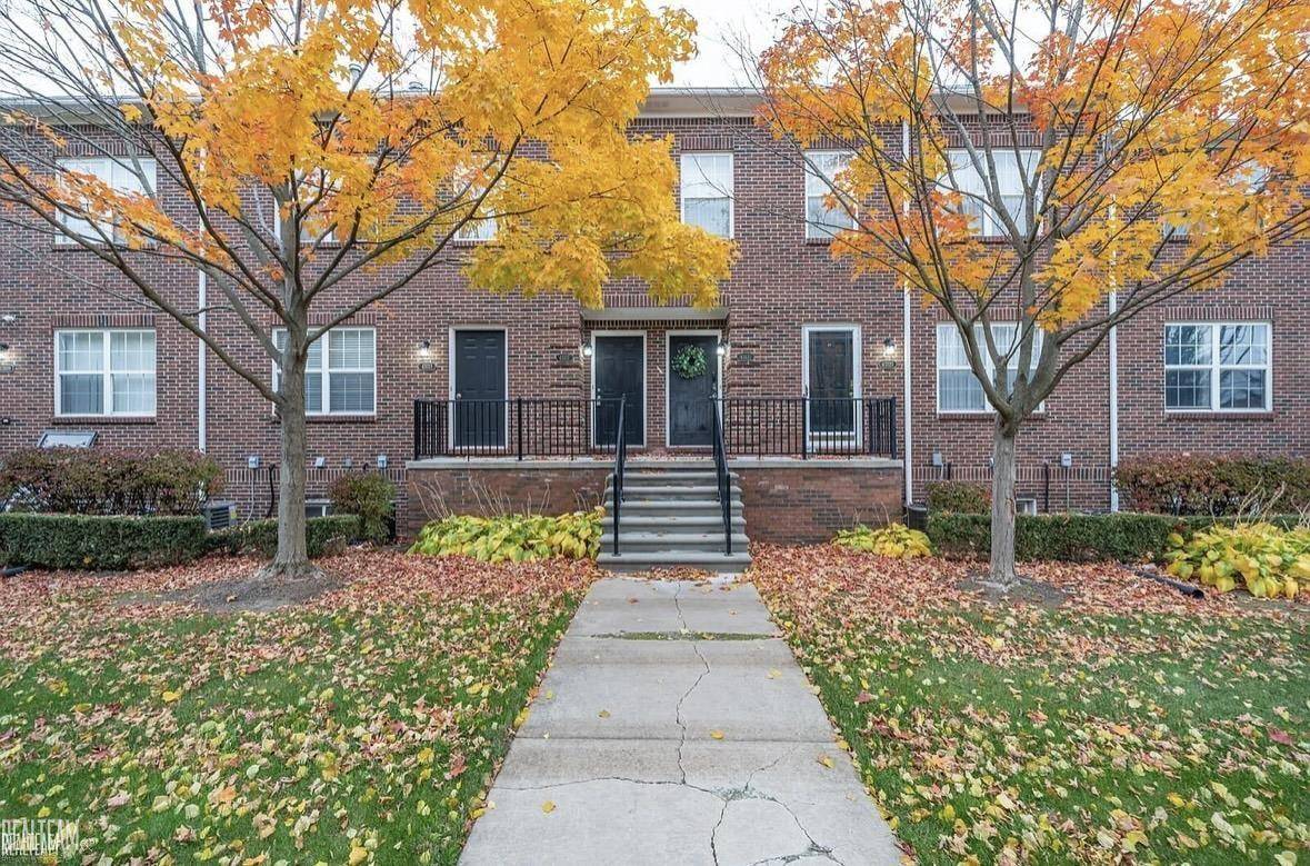 43053 Burlington DR, Macomb Twp, MI 48312