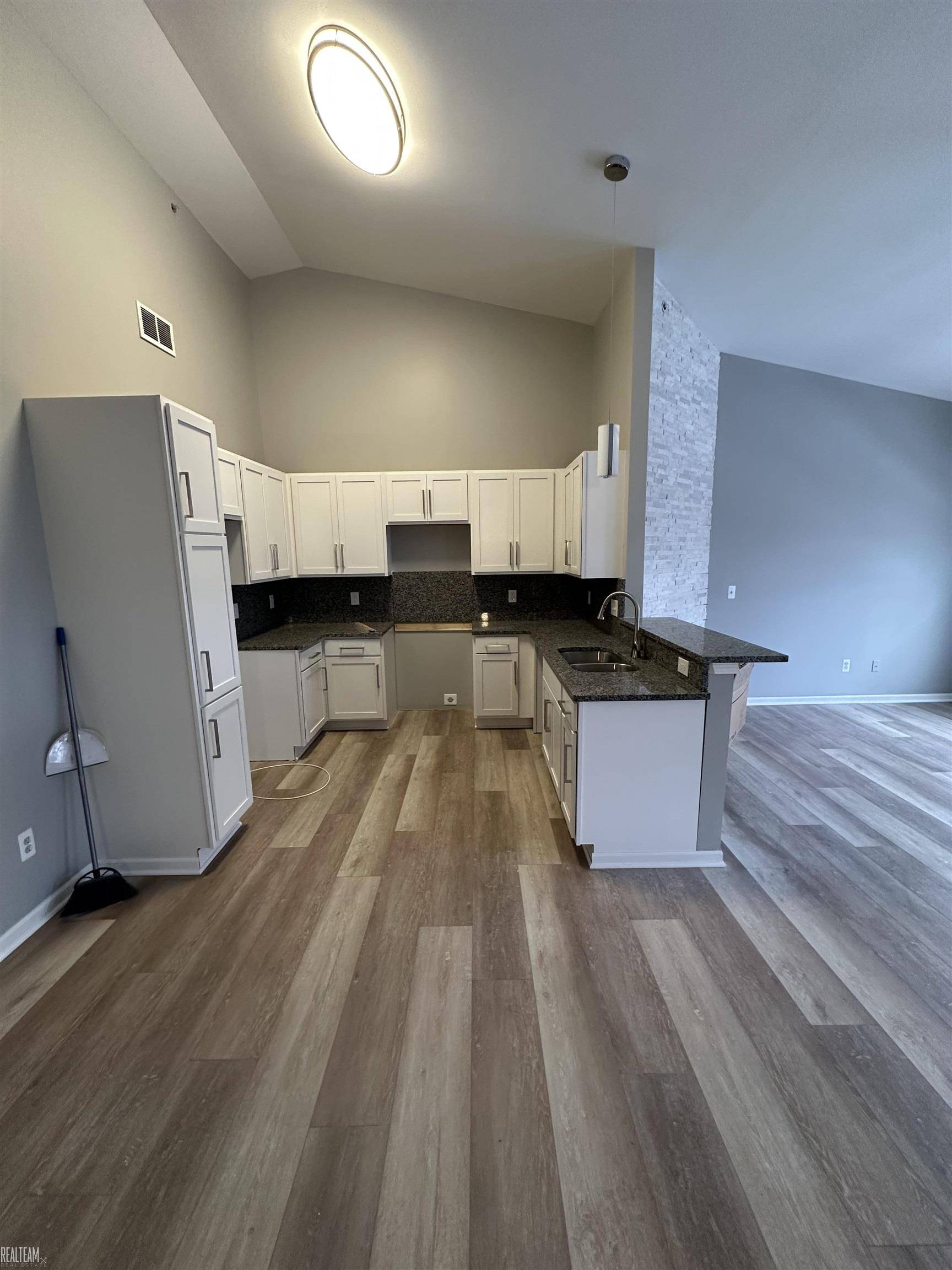 43053 Burlington DR, Macomb Twp, MI 48312