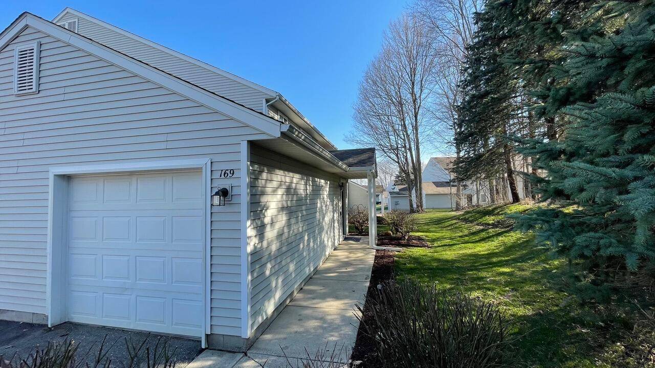 169 Hunters LN NE #46, Rockford City, MI 49341