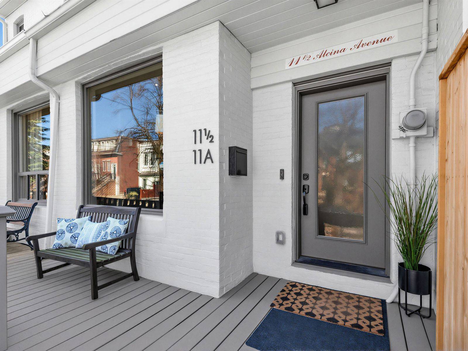 11A Alcina AVE, Toronto C02, ON M6G 2E7