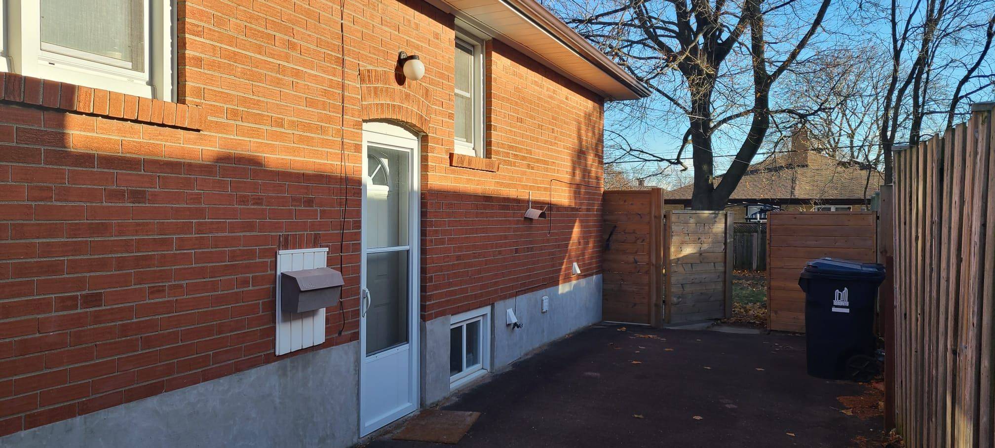 97 Pandora CIR #Bsmt, Toronto E09, ON M1H 1V8