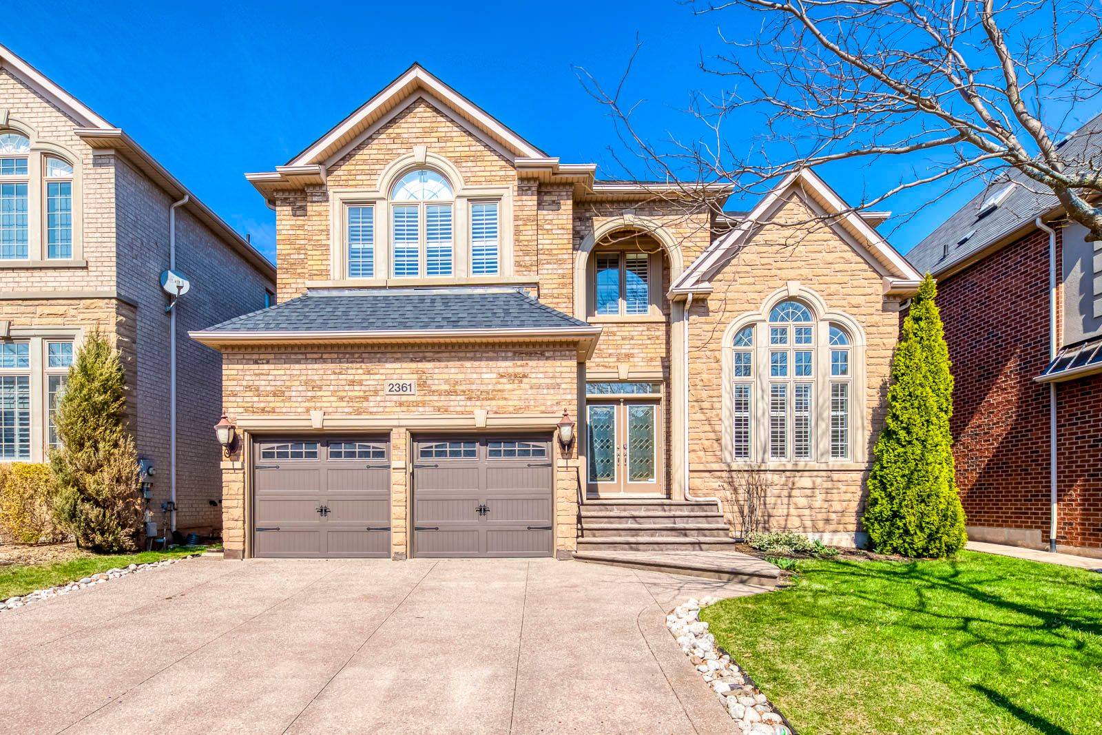 2361 Rideau DR, Oakville, ON L6H 7J8