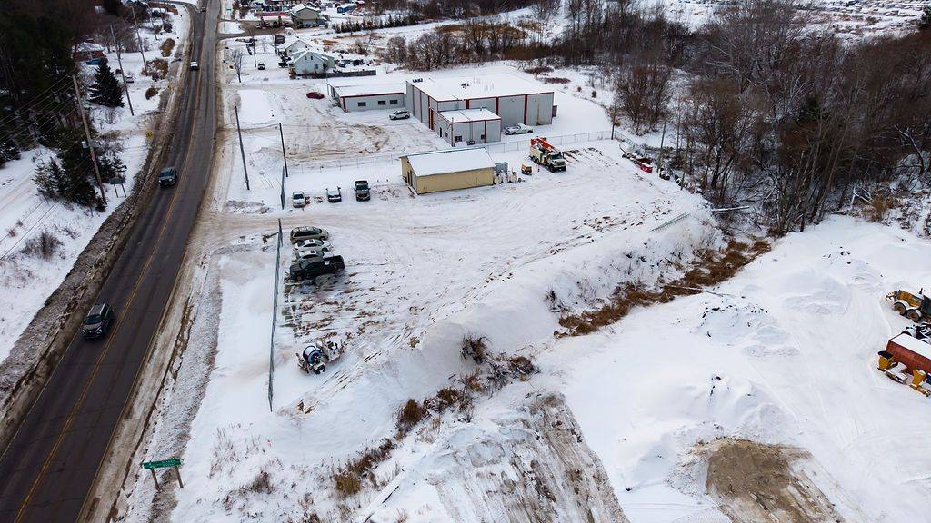 1366 Pembroke ST E, Laurentian Valley, ON K8A 6W2