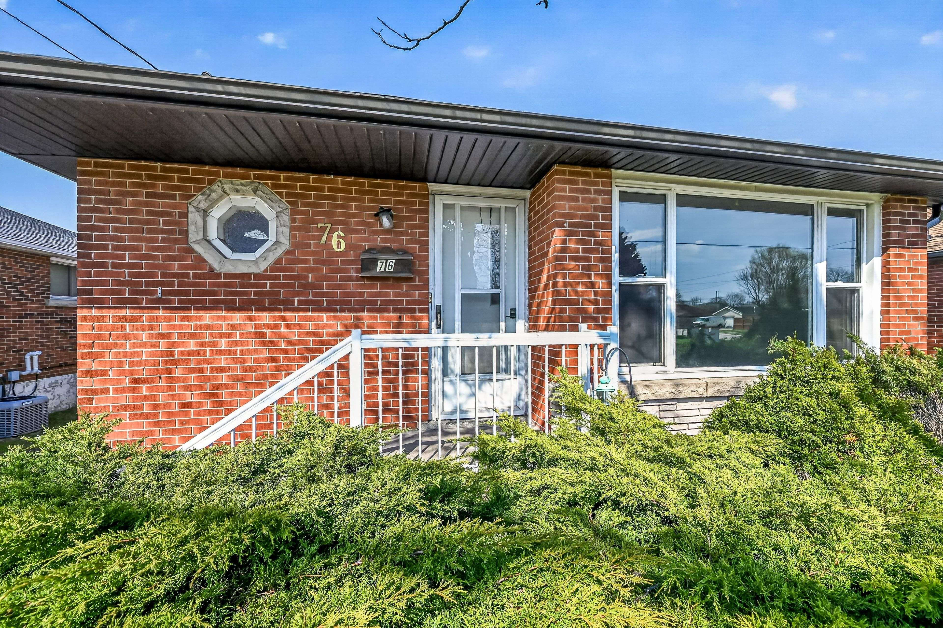 76 Terrace DR, Hamilton, ON L9A 2Y6