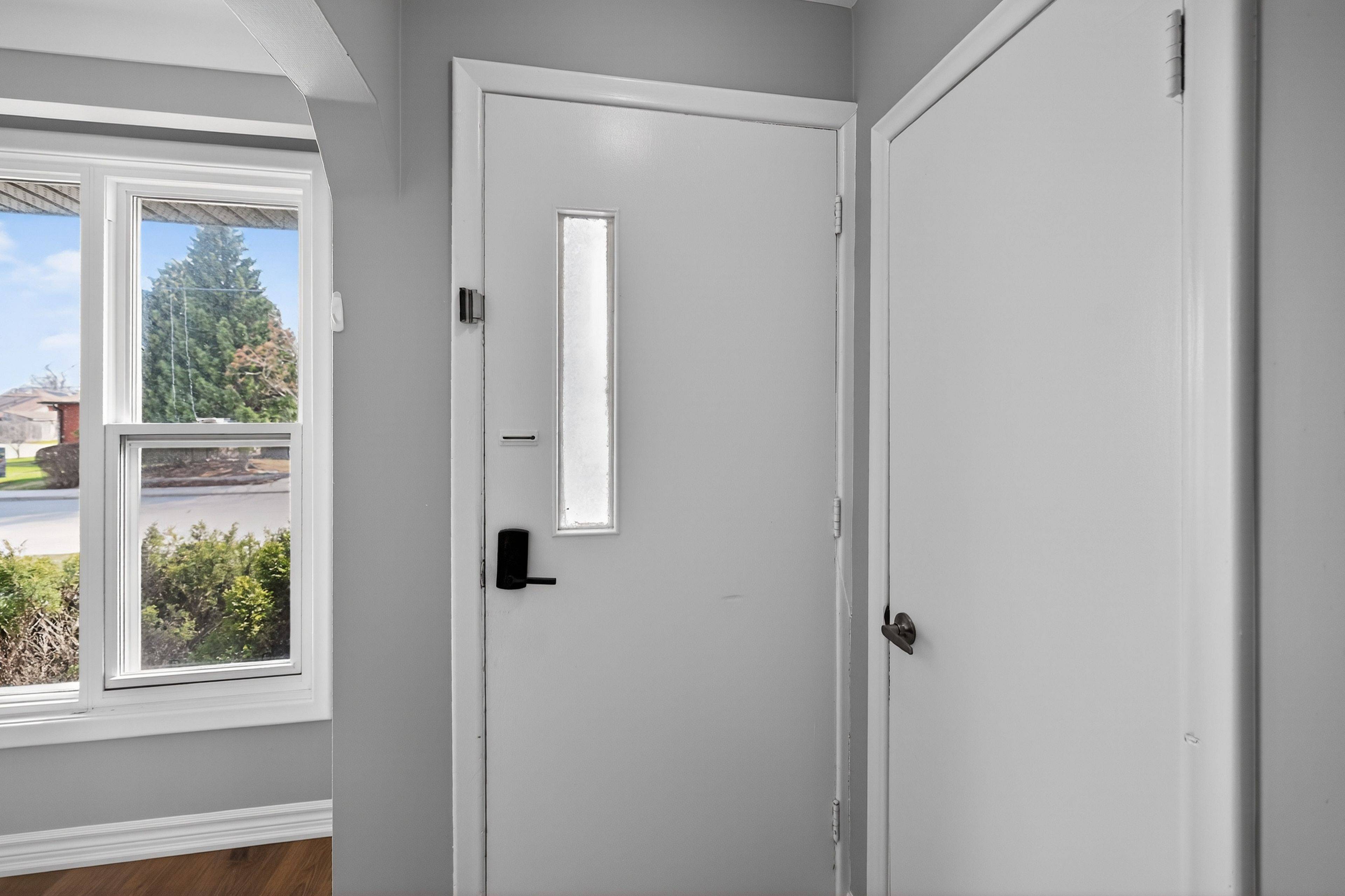 76 Terrace DR, Hamilton, ON L9A 2Y6