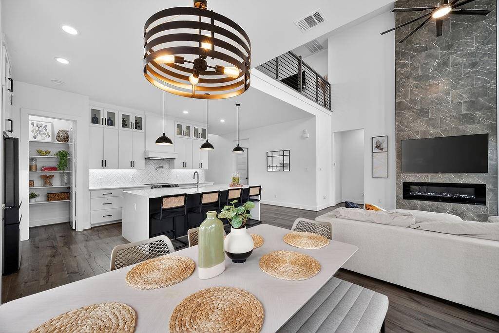 1322 Genoa Circle, Garland, TX 75040