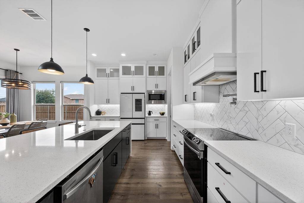 1322 Genoa Circle, Garland, TX 75040