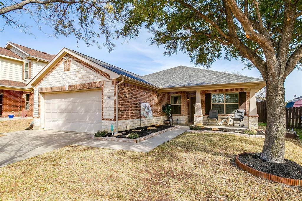 1911 Castaway Drive, Dallas, TX 75051