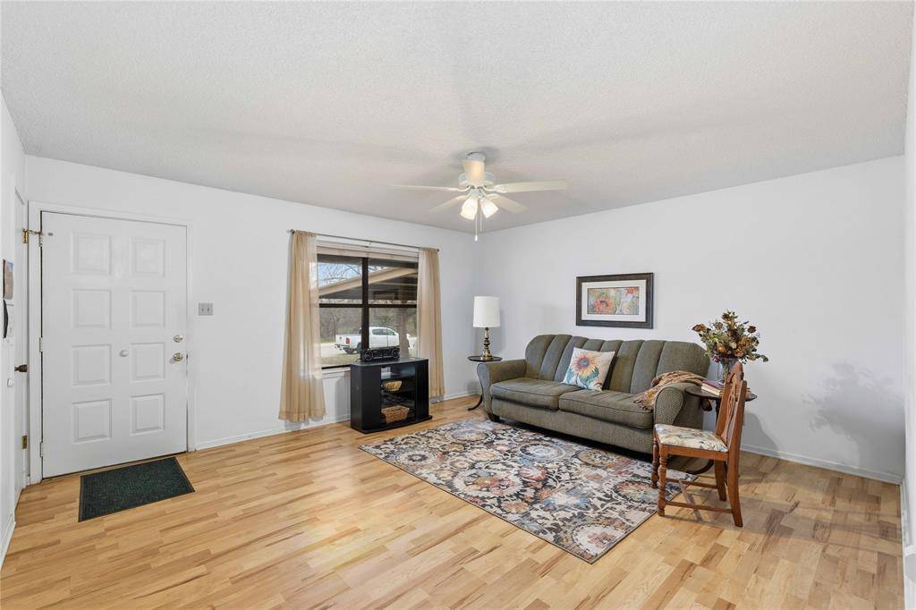 2106 Calvert Road, Brownwood, TX 76801