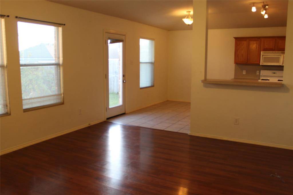 508 Quartz Street, Arlington, TX 76002