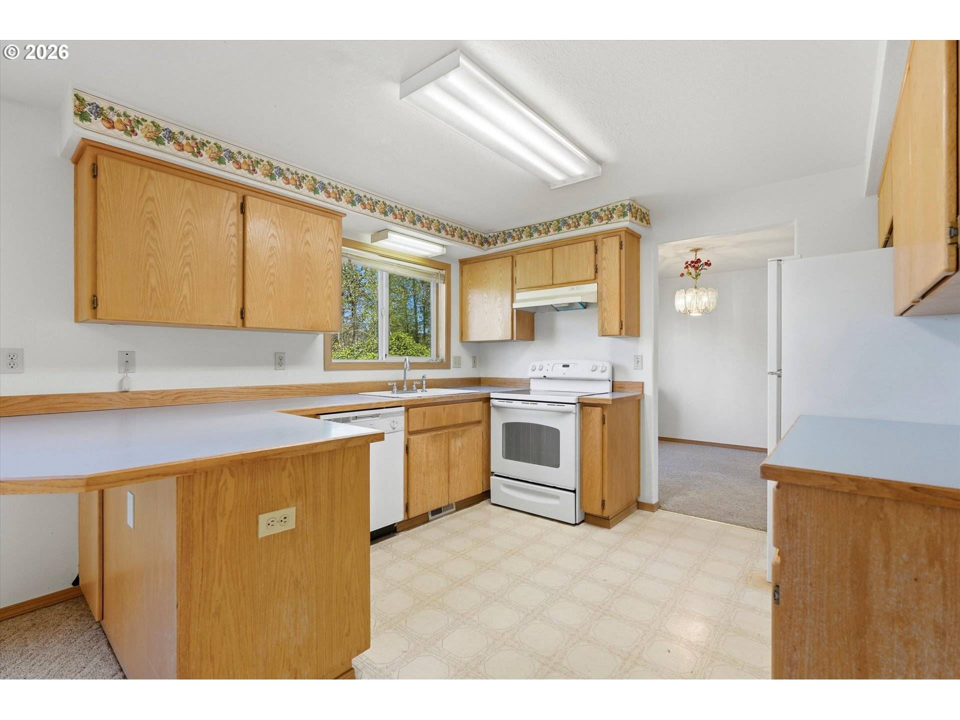 12205 SE MOUNTAIN SUN DR, Clackamas, OR 97015