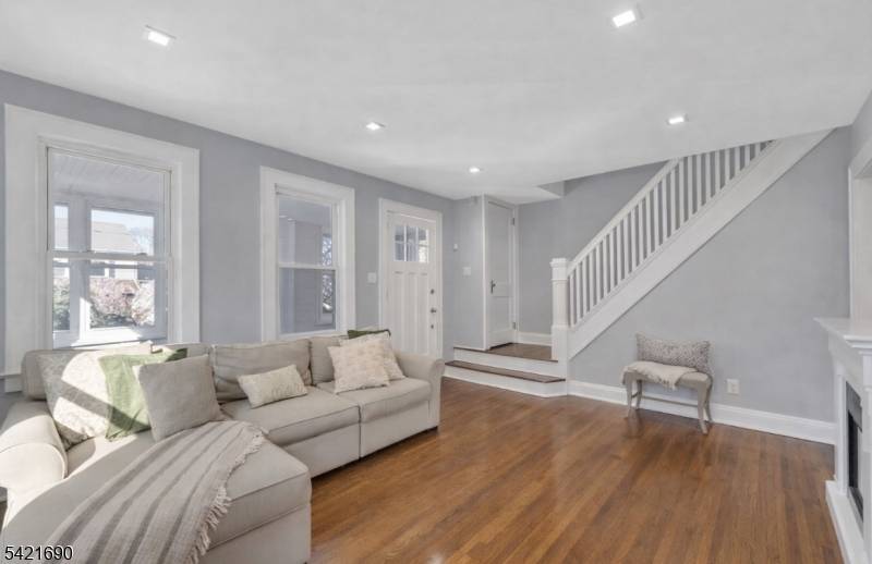 51 Cedar St, Nutley Twp., NJ 07110