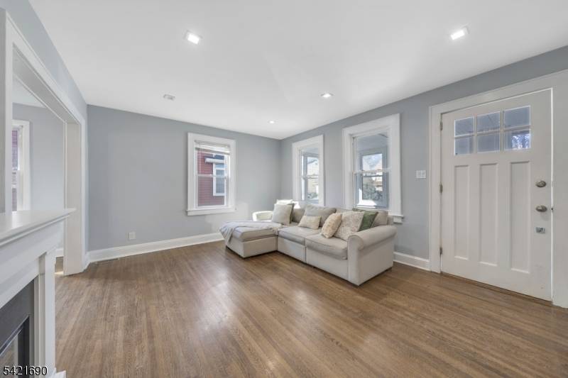 51 Cedar St, Nutley Twp., NJ 07110