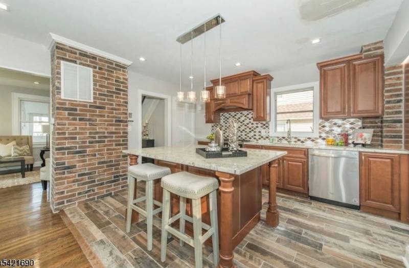 51 Cedar St, Nutley Twp., NJ 07110