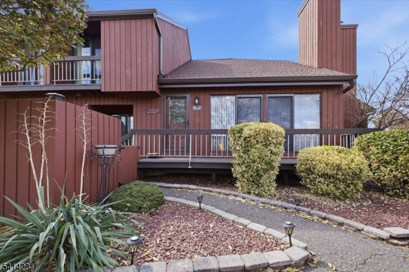 26 Bloomingdale Dr #1C, Hillsborough Twp., NJ 08844