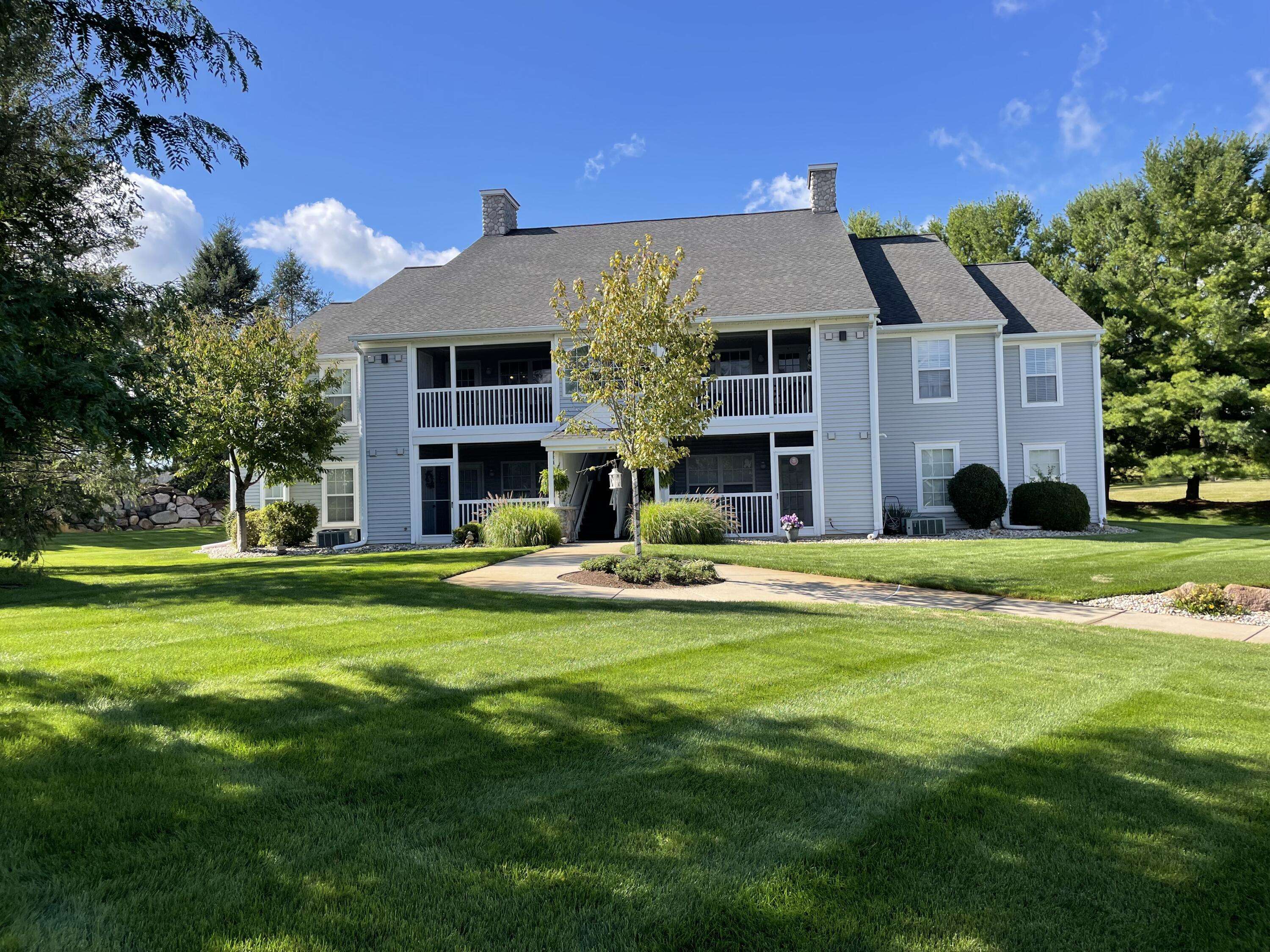 732 W Barrington CIR, Summit Twp, MI 49203