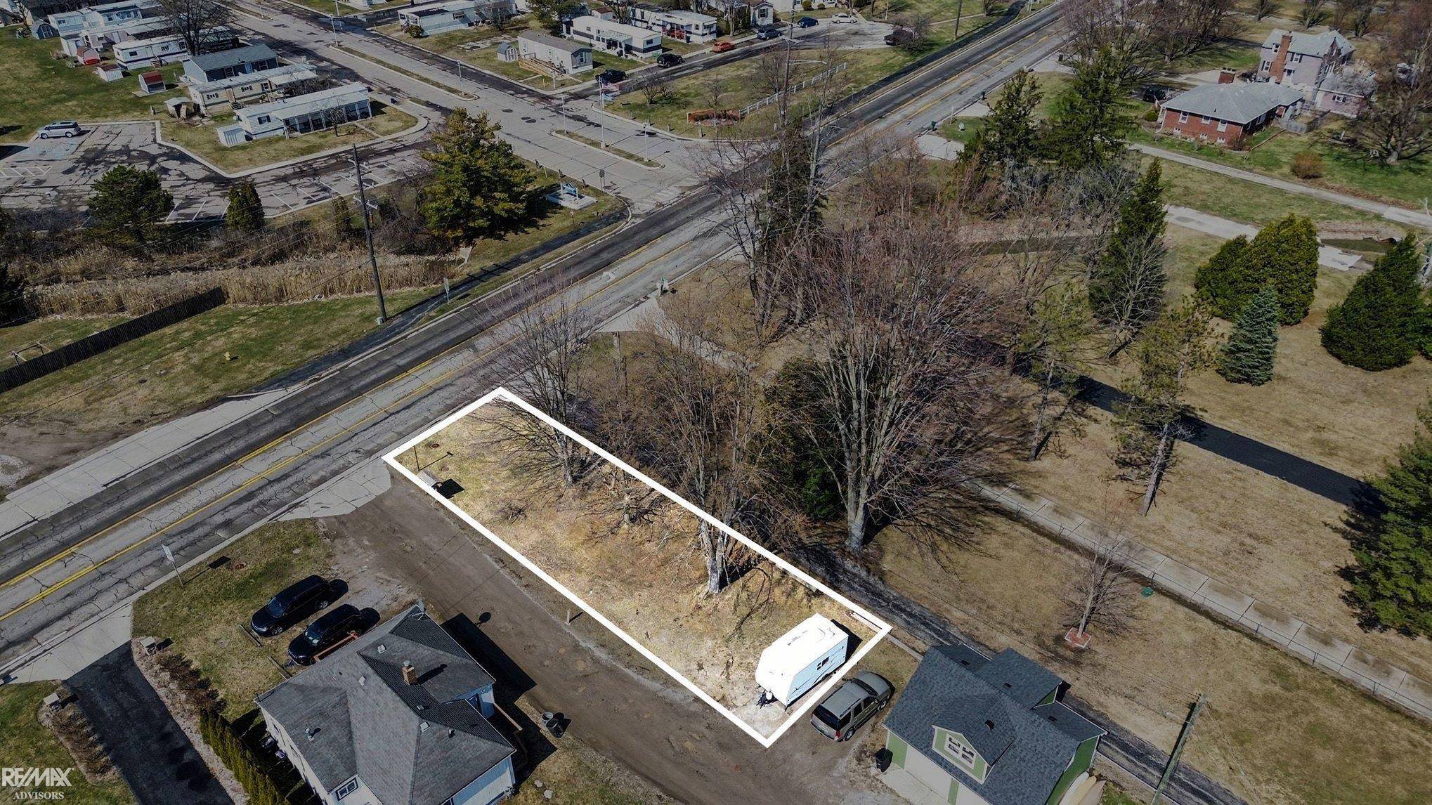 000 Martindale CT, Cottrellville Twp, MI 48039